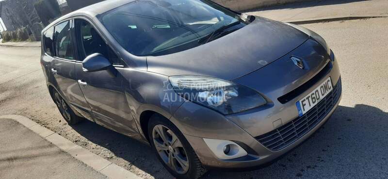 Instrument tabla za Renault Grand Scenic od 2009. do 2016. god.