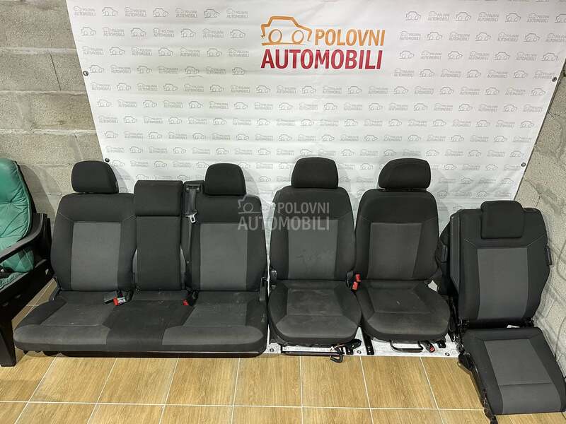 Sedista Ceo Komplet Kao Nova za Opel Zafira od 2005. do 2011. god.