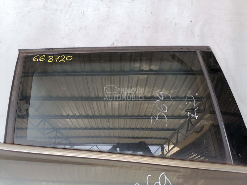 STAKLO za Peugeot 2008