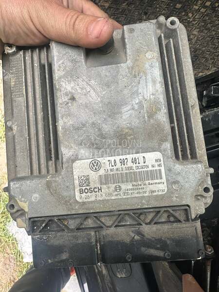 Motorni racunar 3.0tdi za Volkswagen Touareg od 2004. do 2009. god.