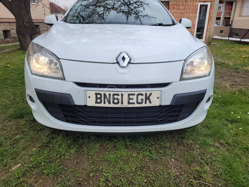 Megan 3 karavan auto sa slike za Renault Megane