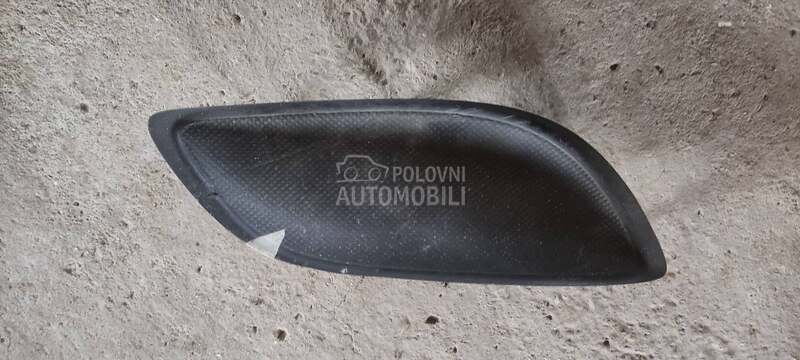 Poklopac resetka maglenke za Toyota Yaris od 2005. do 2011. god.