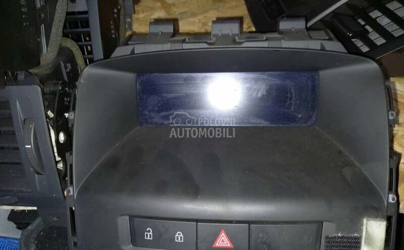 Displej cd400 za Opel Astra J