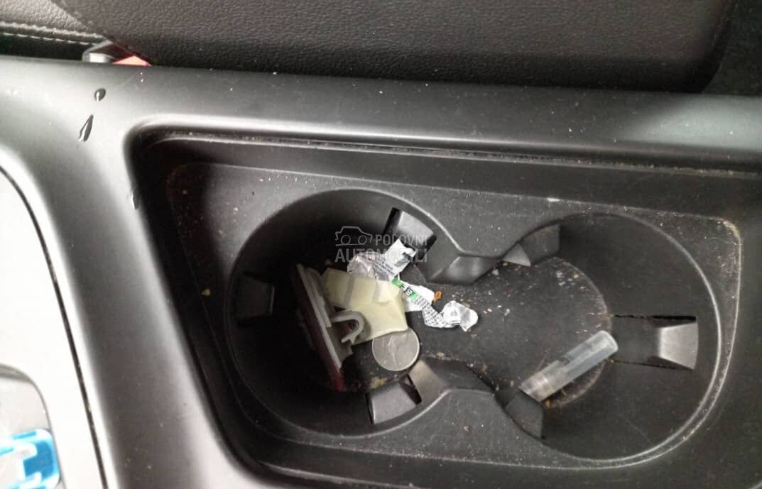 Drzac za case za Opel Insignia