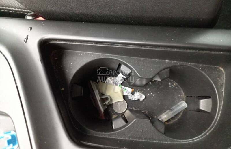 Drzac za case za Opel Insignia