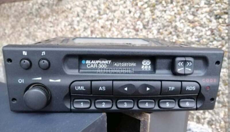Fabricki radio CAR 300 za Opel Astra G, Combo, Vectra B ...