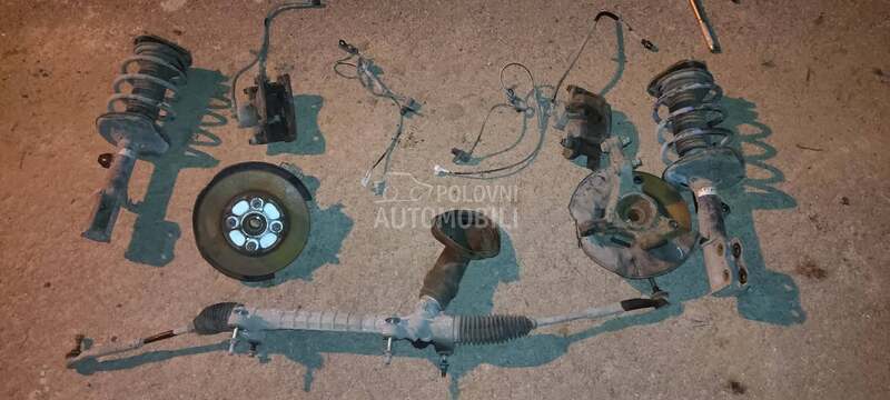 Prednji amortizeri za Toyota Corolla od 2002. do 2007. god.