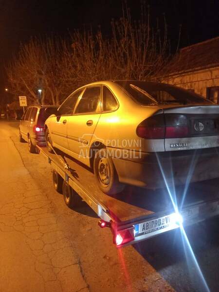 Sedista far branik za Renault Laguna