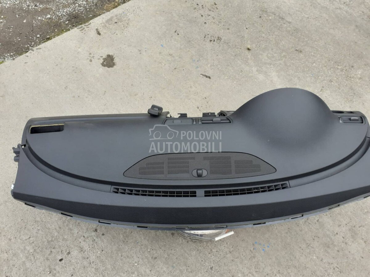 Instrument tab za Volkswagen Golf 5 od 2004. do 2008. god.