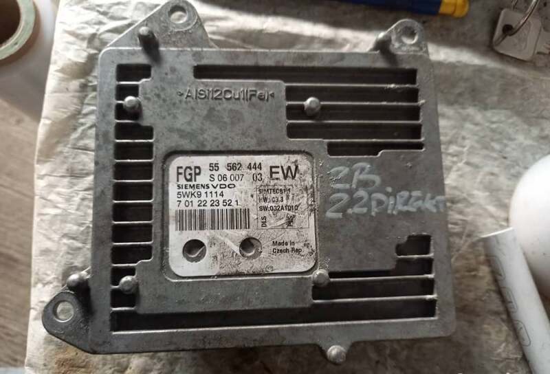 Kompjuter Racunar 2.2direct za Opel Zafira od 2005. do 2010. god.