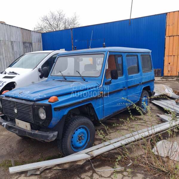 Mercedes Benz G 300 -  kompletan auto u delovima