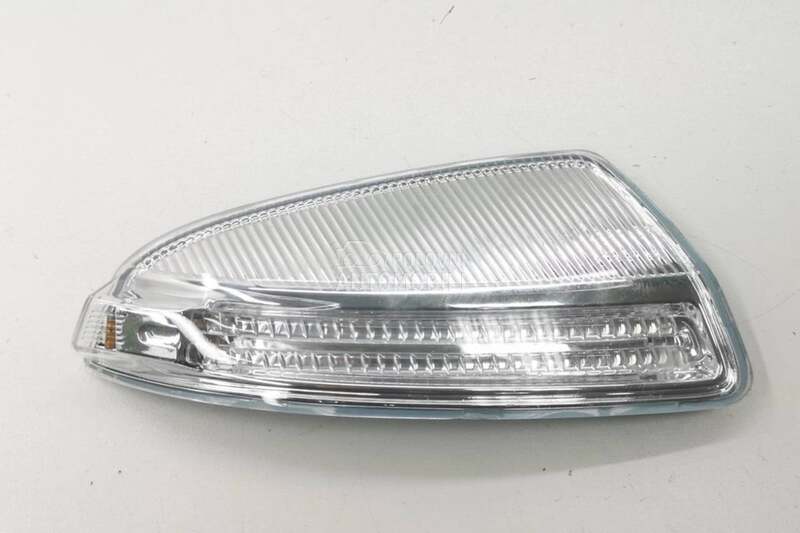 Migavac retrovizora za Mercedes Benz C 220 od 2008. do 2012. god.