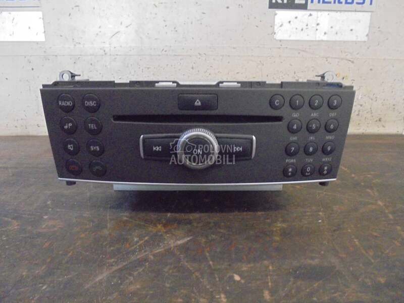 Radio / CD  plejer za Mercedes Benz C 220