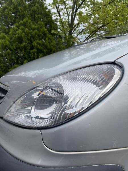 Farovi za Citroen Xsara Picasso