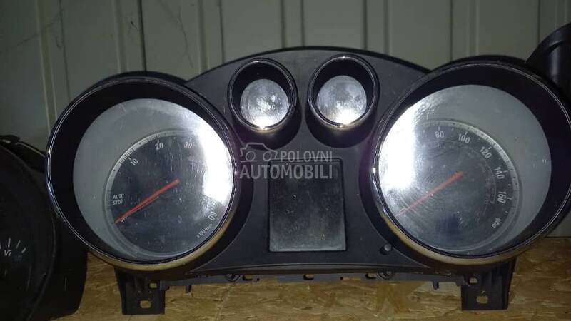 Instrument tabla km sat za Opel Insignia