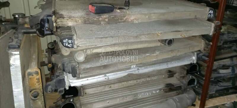Hladnjak vode za Opel Astra H, Zafira