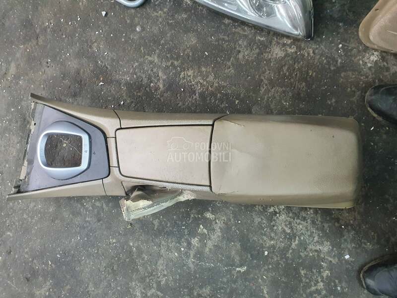 Naslon za ruku za Volvo S60 od 2001. do 2006. god.