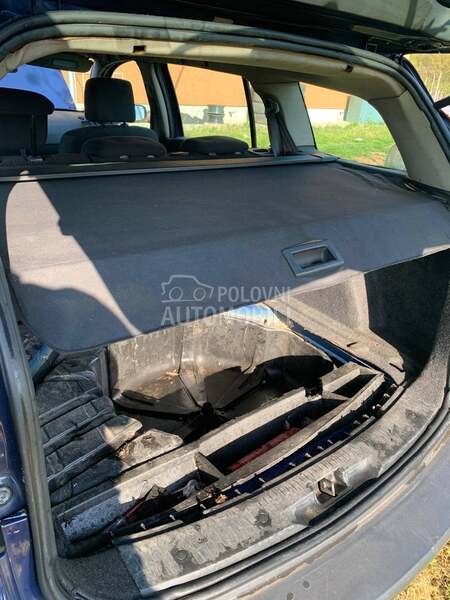 Poklopac, roletna, polica prtl za Renault Megane od 2004. do 2008. god.