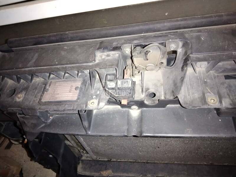 Prednja prsa za Fiat Stilo od 2000. do 2005. god.
