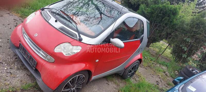 Smart ForTwo -  kompletan auto u delovima