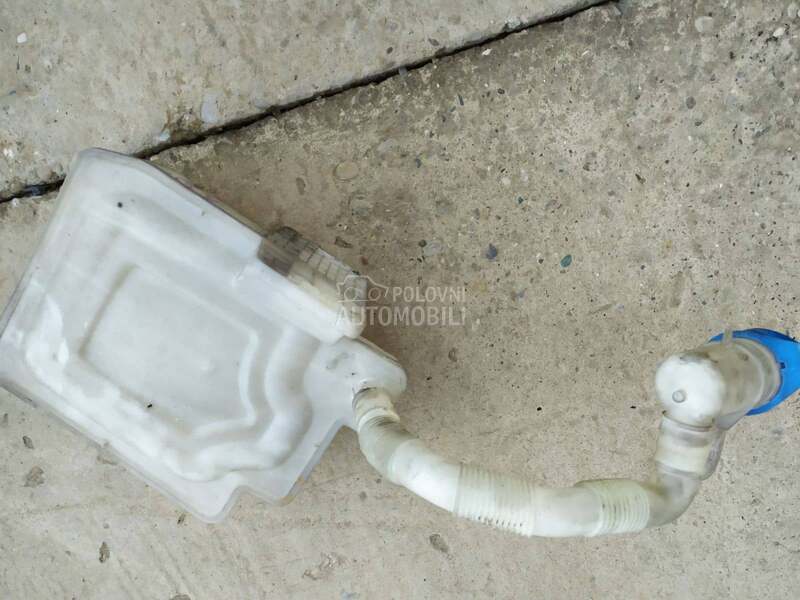 Boca za brisace za Volkswagen Golf 5 od 2004. do 2010. god.