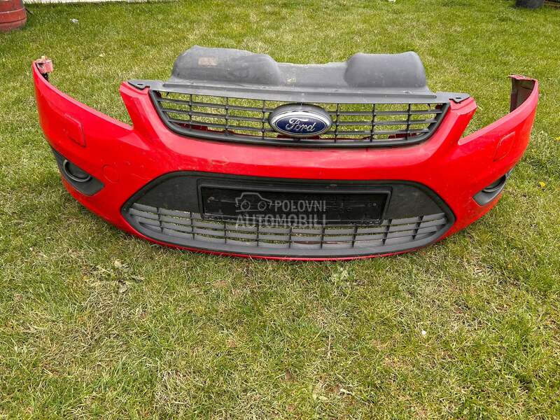 branik hauba crvena boja za Ford Focus od 2007. do 2011. god.
