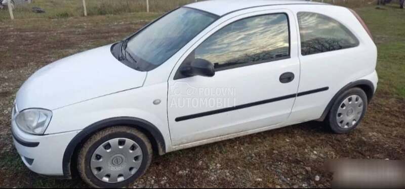Opel Corsa C 1.3 -  kompletan auto u delovima