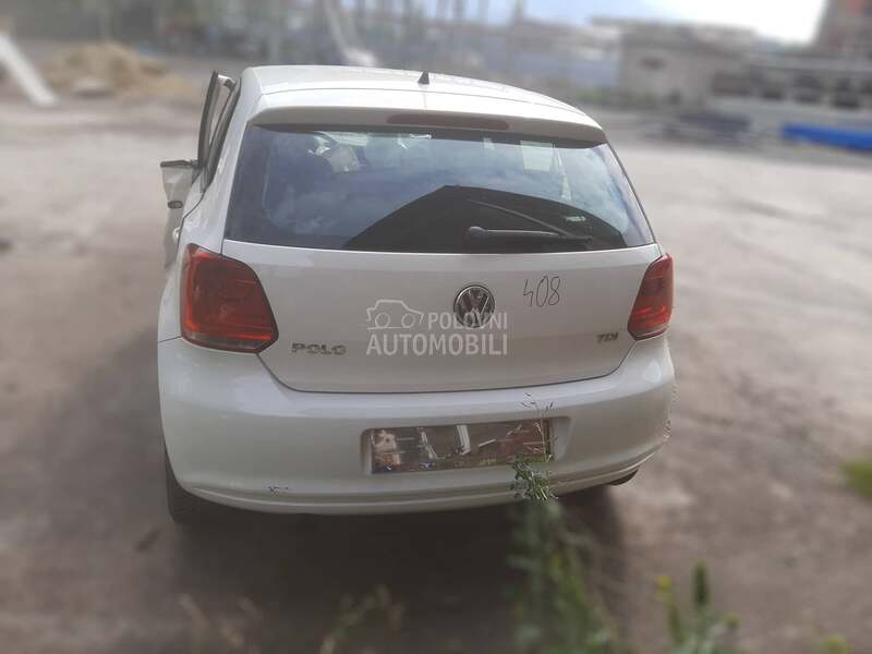 Volkswagen Polo 1.6 2009. god. -  kompletan auto u delovima
