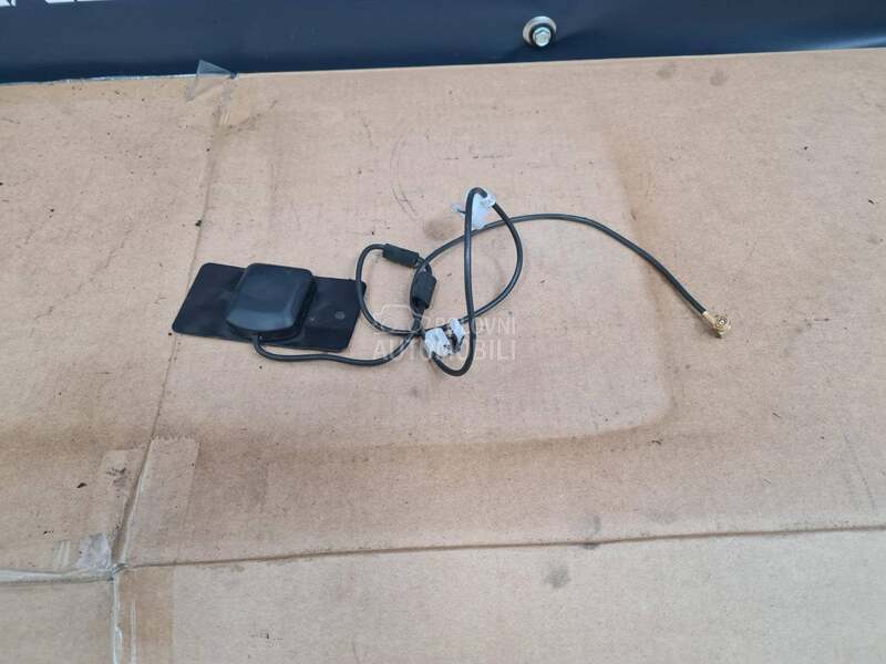 gps antena za Suzuki Grand Vitara od 2005. do 2015. god.