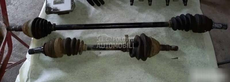 Poluosovine 1.6 metan za Opel Zafira od 2005. do 2010. god.