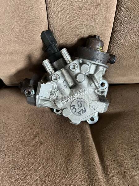 Pumpa 3.0 tdi  059 130 755  CA za Audi A5, A6, Q5