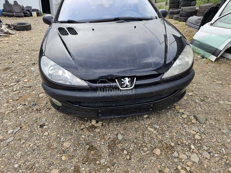 Peugeot 206 -  kompletan auto u delovima