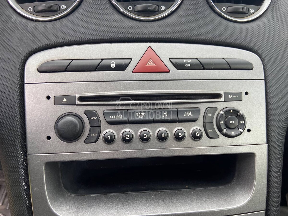 Fabricki radio za Peugeot 308