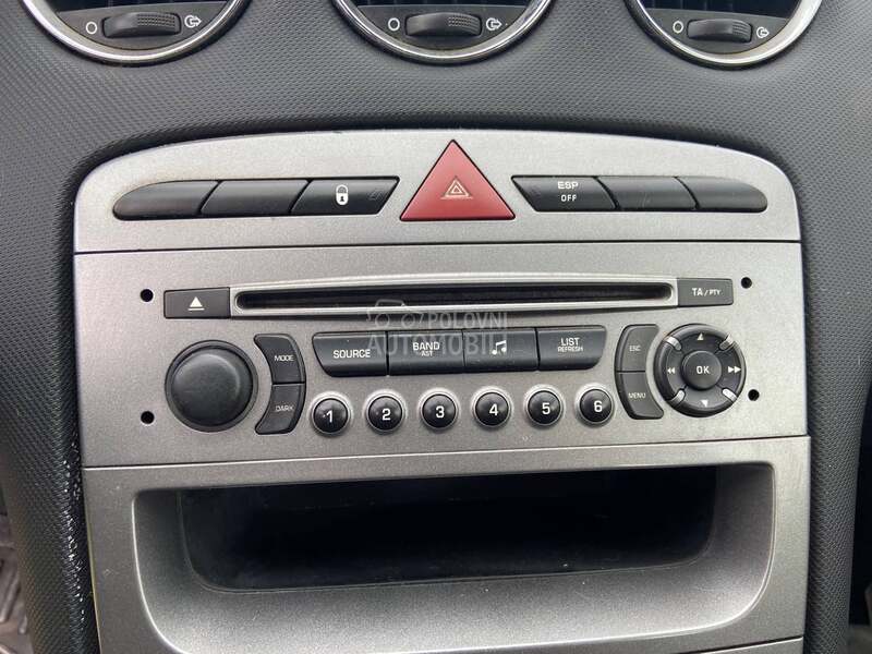 Fabricki radio za Peugeot 308