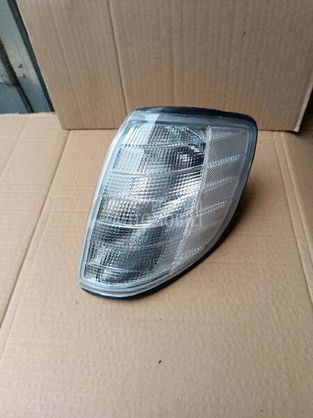 Migavac levi beli W140 za Mercedes Benz S 260, S 280, S 300 ... od 1991. do 1995. god.