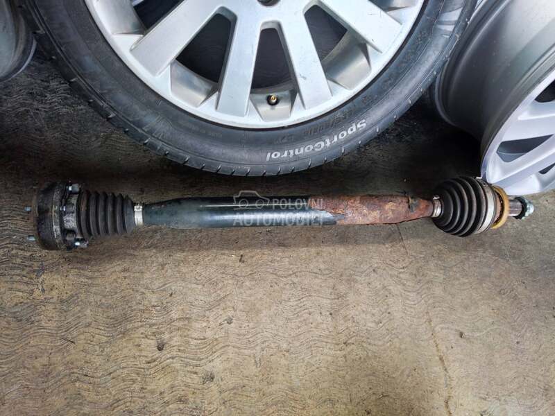 Desna poluosovina 1.2 8v za Škoda Fabia