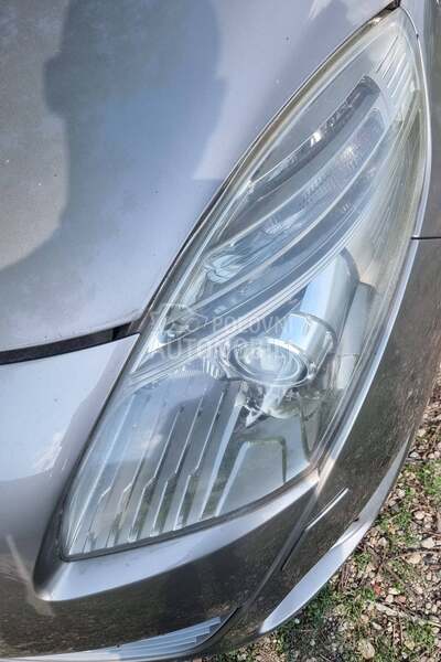 Farovi xenon za Renault Grand Scenic, Scenic od 2009. do 2013. god.