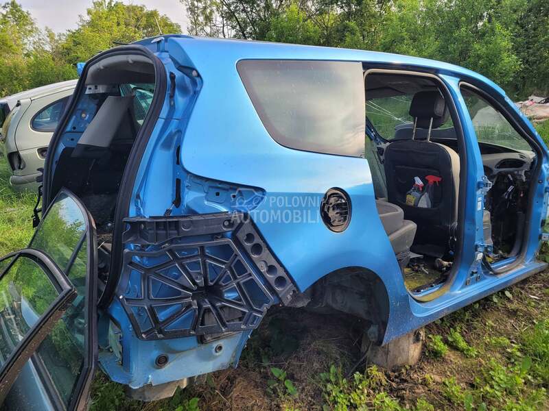 Nosac zadnjeg branika senik3 za Renault Grand Scenic od 2009. do 2016. god.