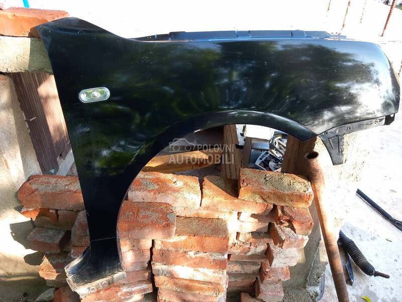 Desno krilo za Volkswagen Lupo