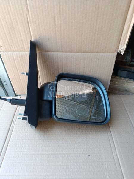 Desni mehanički retrovizor za Renault Kangoo od 1998. do 2003. god.