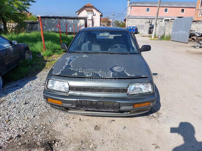 poluosovine za Daihatsu Applause