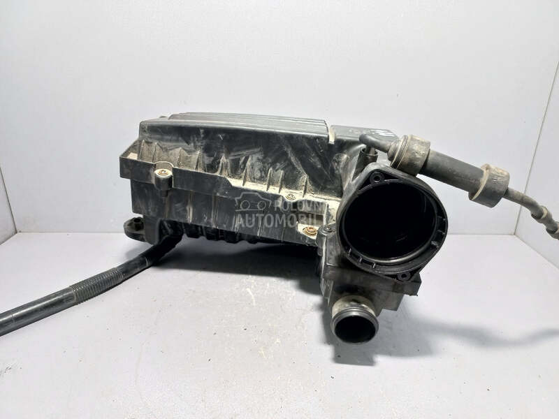 KUCISTE FILTERA ZRAKA za Volkswagen Passat B6