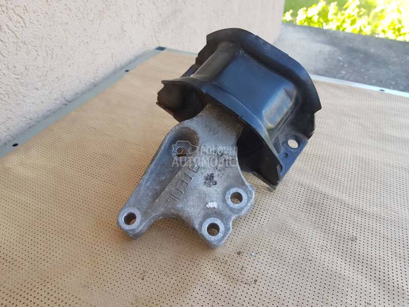 Nosač motora 2.0 HDI 100kw za Peugeot 307