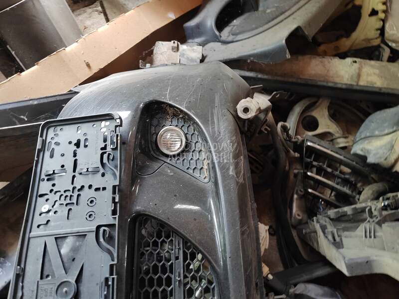 Maglenka za Alfa Romeo 147 od 2005. do 2008. god.