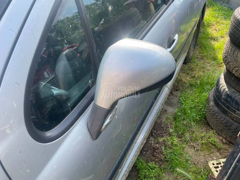 Retrovizori za Peugeot 207