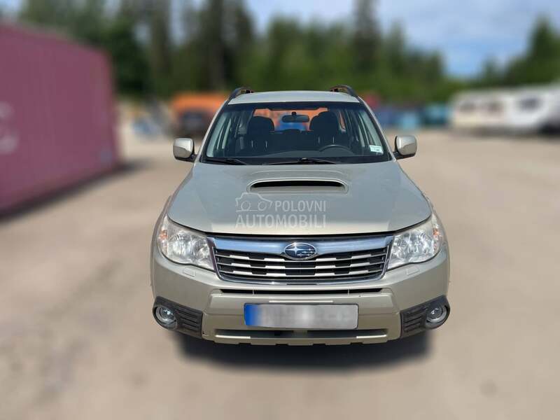 Subaru Forester 2.0 2010. god. -  kompletan auto u delovima
