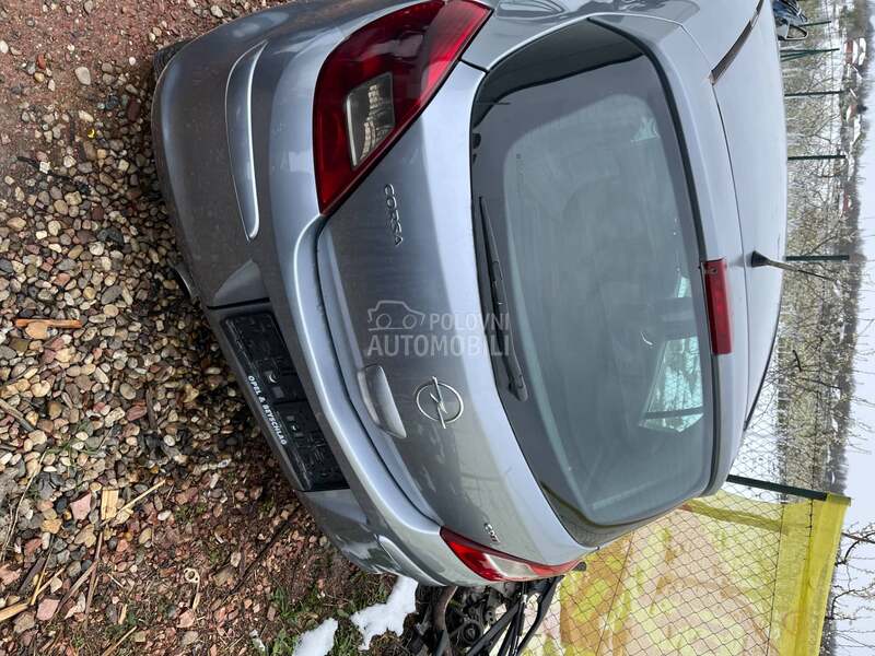 gepek vrata za Opel Corsa D od 2006. do 2014. god.