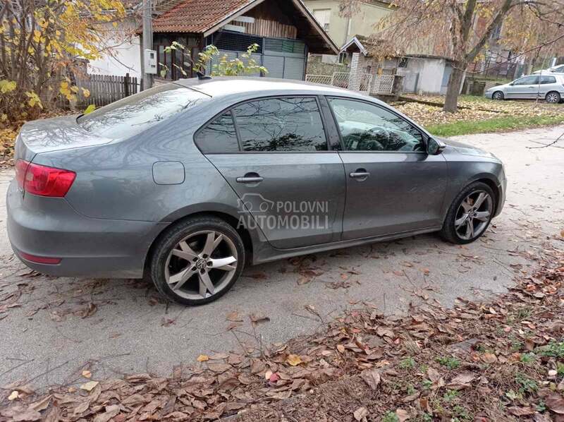 bocna stakla za Volkswagen Jetta od 2012. do 2015. god.