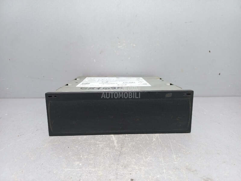 RADIO za Volkswagen Passat B8