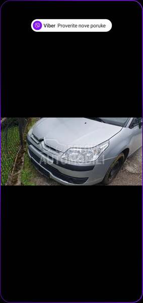 prednji branik ezr boja za Citroen C4 od 2004. do 2008. god.